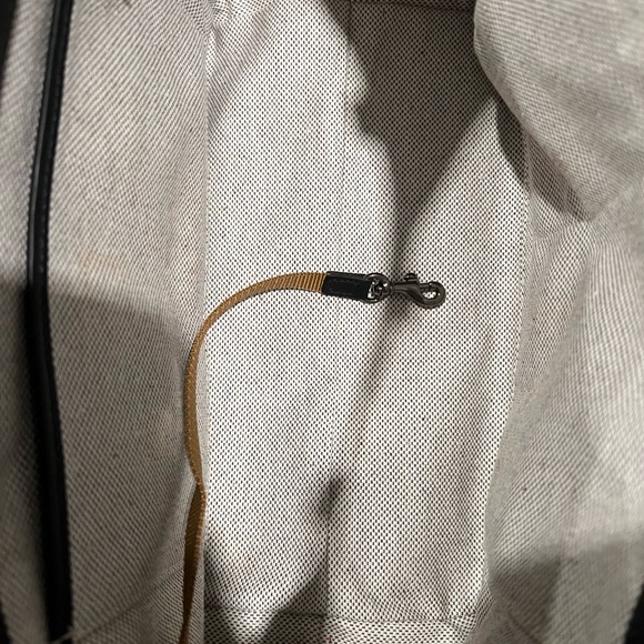 Dooney & Bourke Flynn Bag - Picture 7 of 10